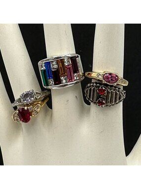 Lot of 5 costume rings